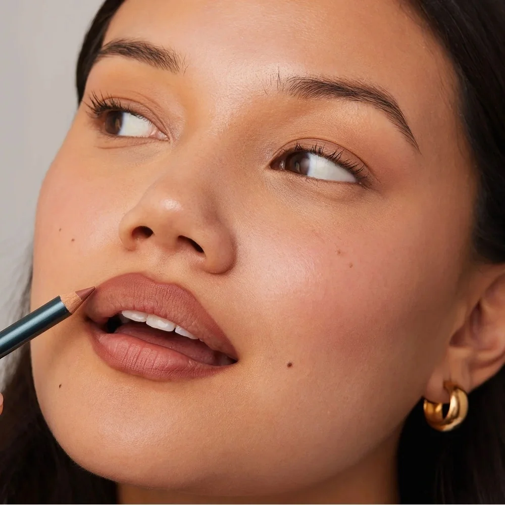 NWT SOSHE Soft Glide Lip Liner